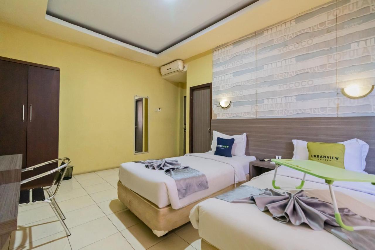 Urbanview Hotel Best Skip Palembang Kültér fotó
