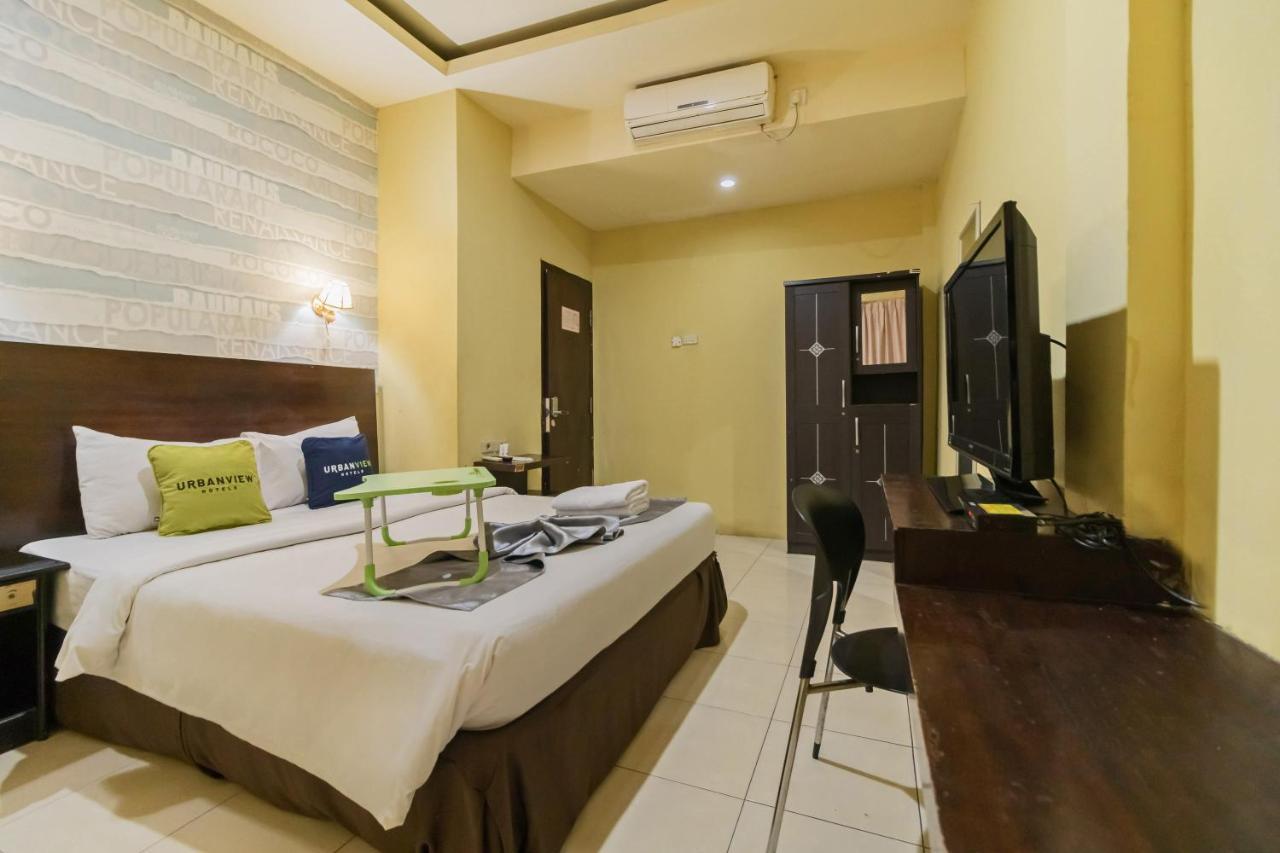 Urbanview Hotel Best Skip Palembang Kültér fotó