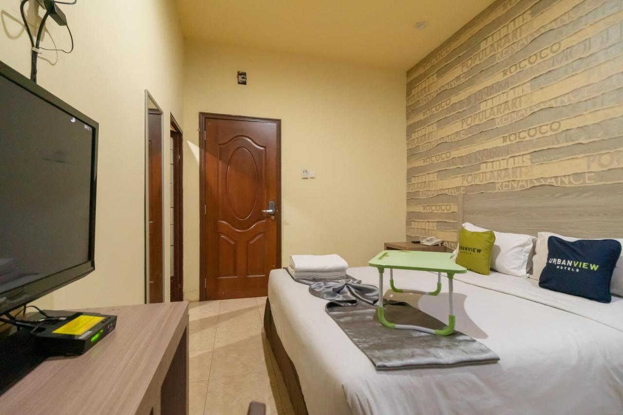 Urbanview Hotel Best Skip Palembang Kültér fotó