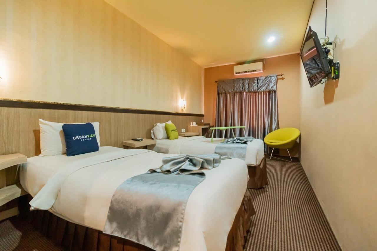 Urbanview Hotel Best Skip Palembang Kültér fotó