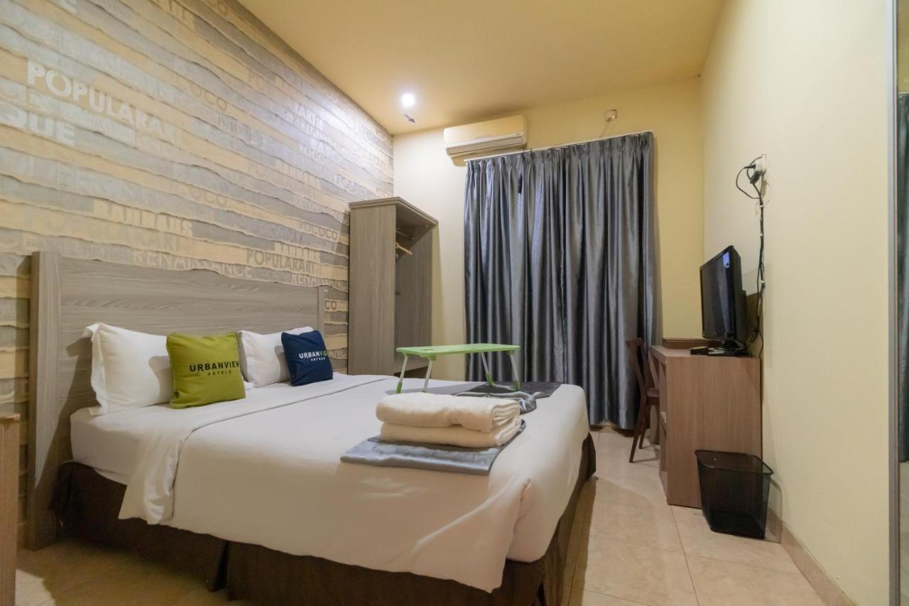 Urbanview Hotel Best Skip Palembang Kültér fotó