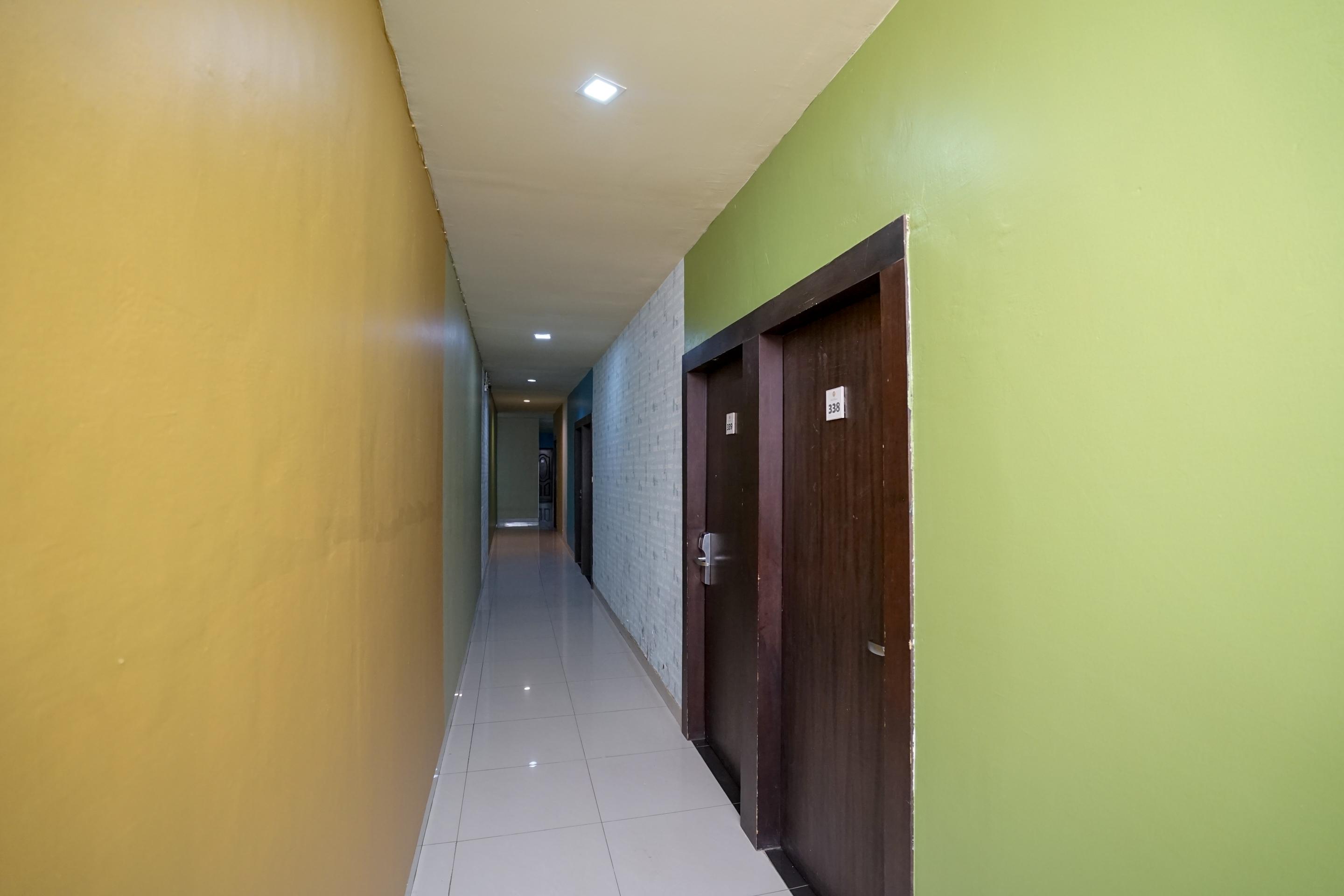 Urbanview Hotel Best Skip Palembang Kültér fotó