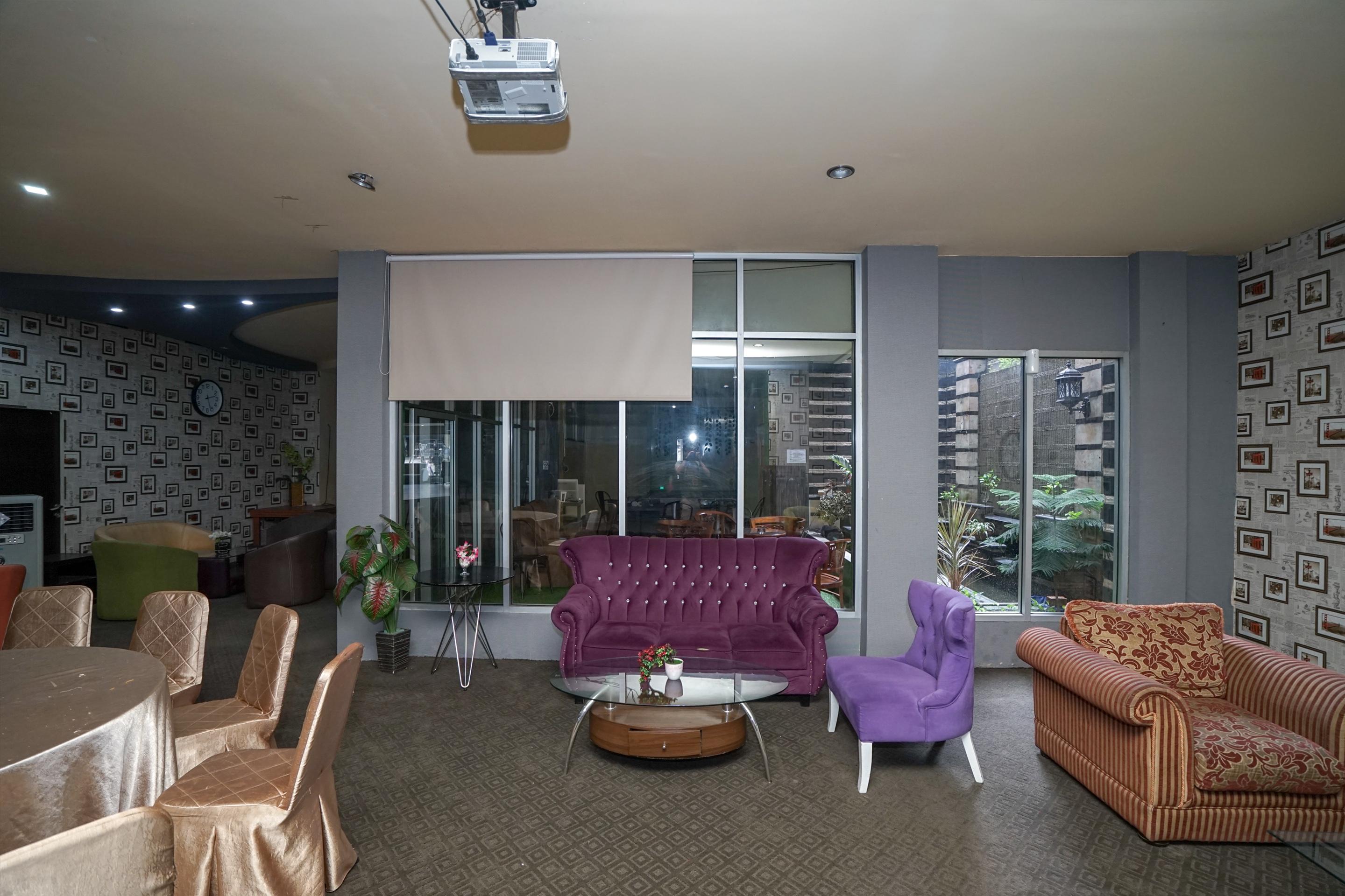 Urbanview Hotel Best Skip Palembang Kültér fotó