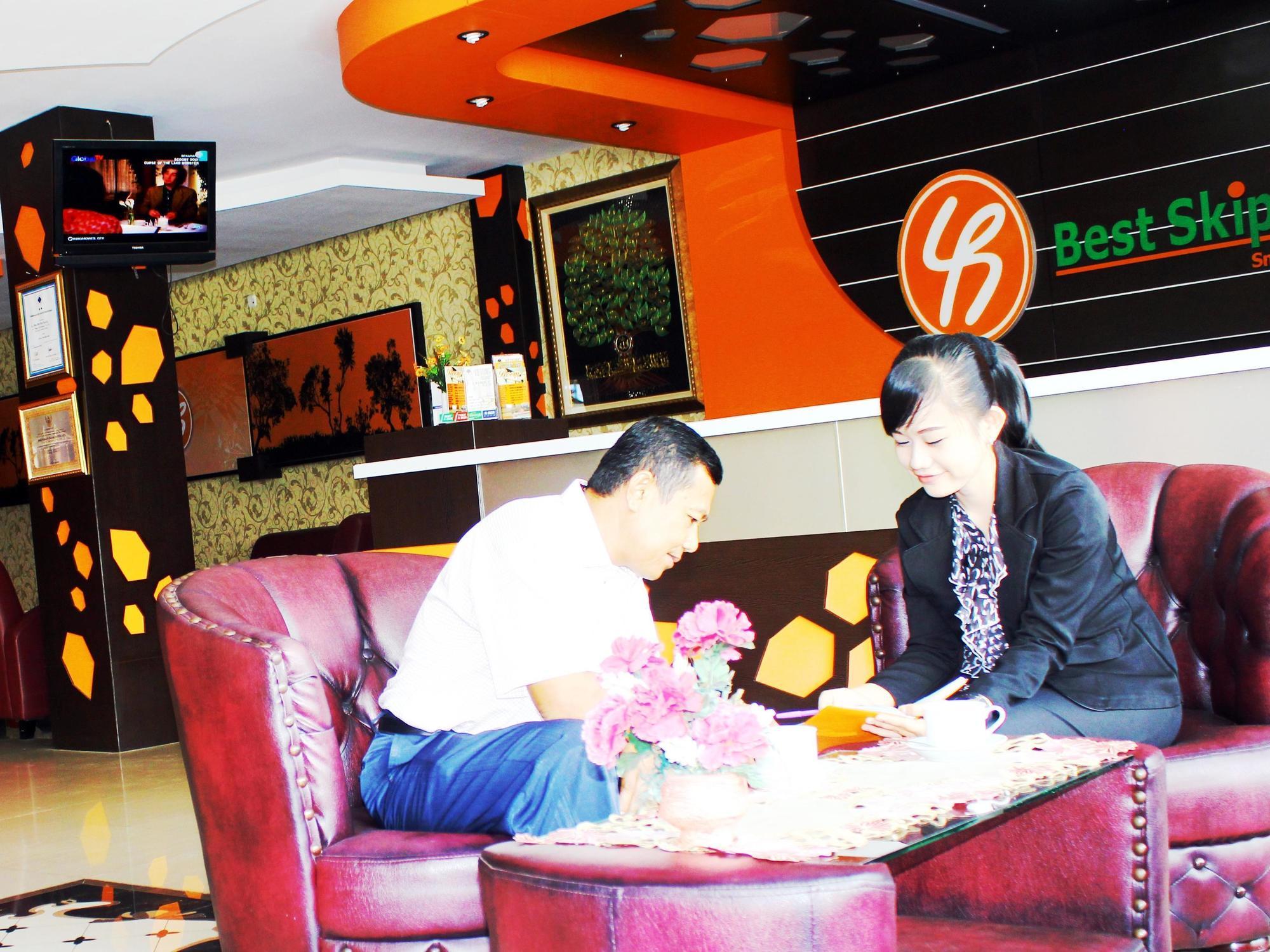 Urbanview Hotel Best Skip Palembang Kültér fotó